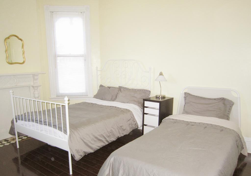 Guest house Spadina 11